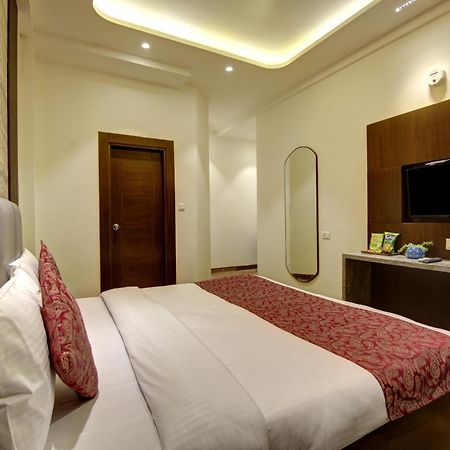 Hotel Kashish Plaza - 5 Mins From Metro Station دلهي المظهر الخارجي الصورة