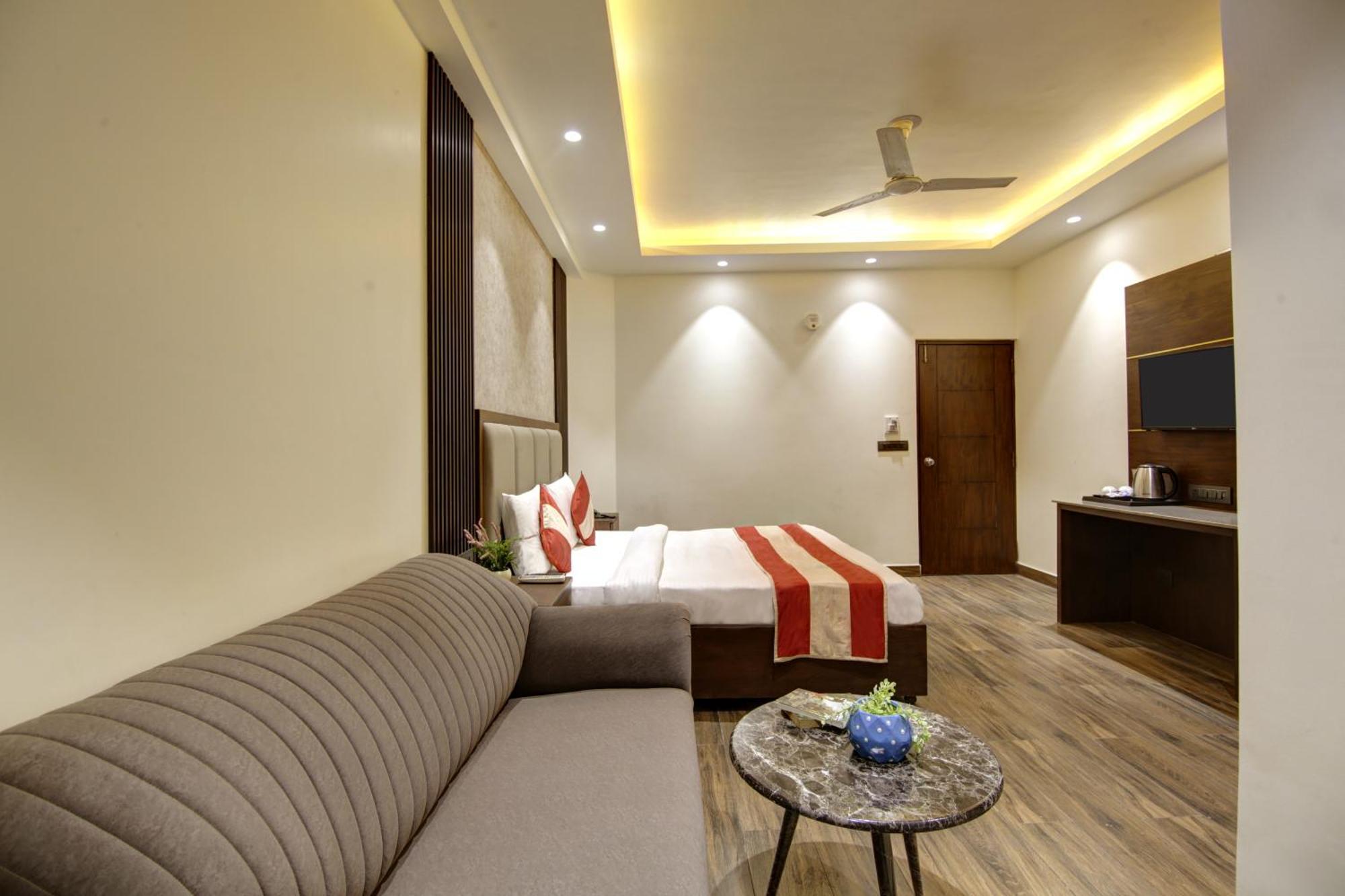 Hotel Kashish Plaza - 5 Mins From Metro Station دلهي المظهر الخارجي الصورة