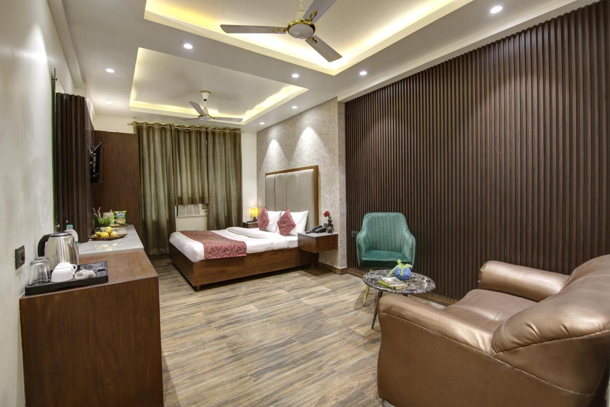 Hotel Kashish Plaza - 5 Mins From Metro Station دلهي المظهر الخارجي الصورة