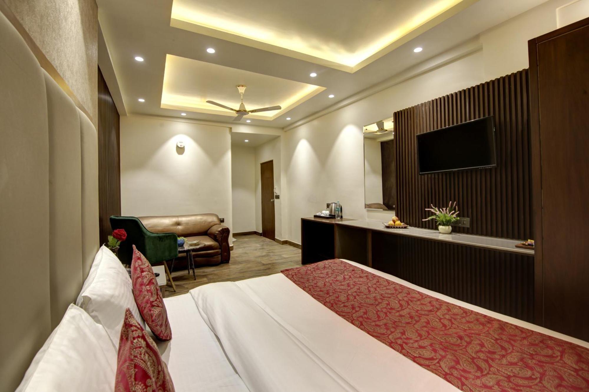 Hotel Kashish Plaza - 5 Mins From Metro Station دلهي المظهر الخارجي الصورة
