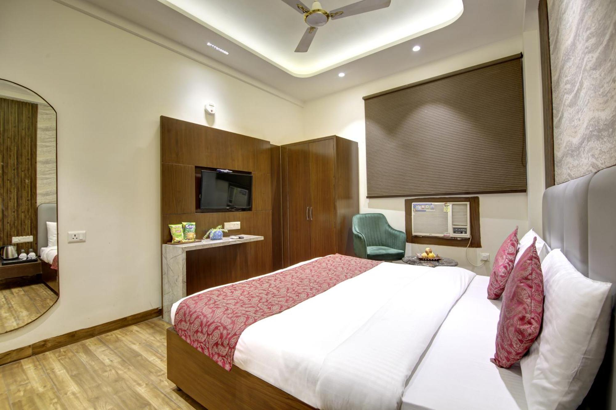 Hotel Kashish Plaza - 5 Mins From Metro Station دلهي المظهر الخارجي الصورة