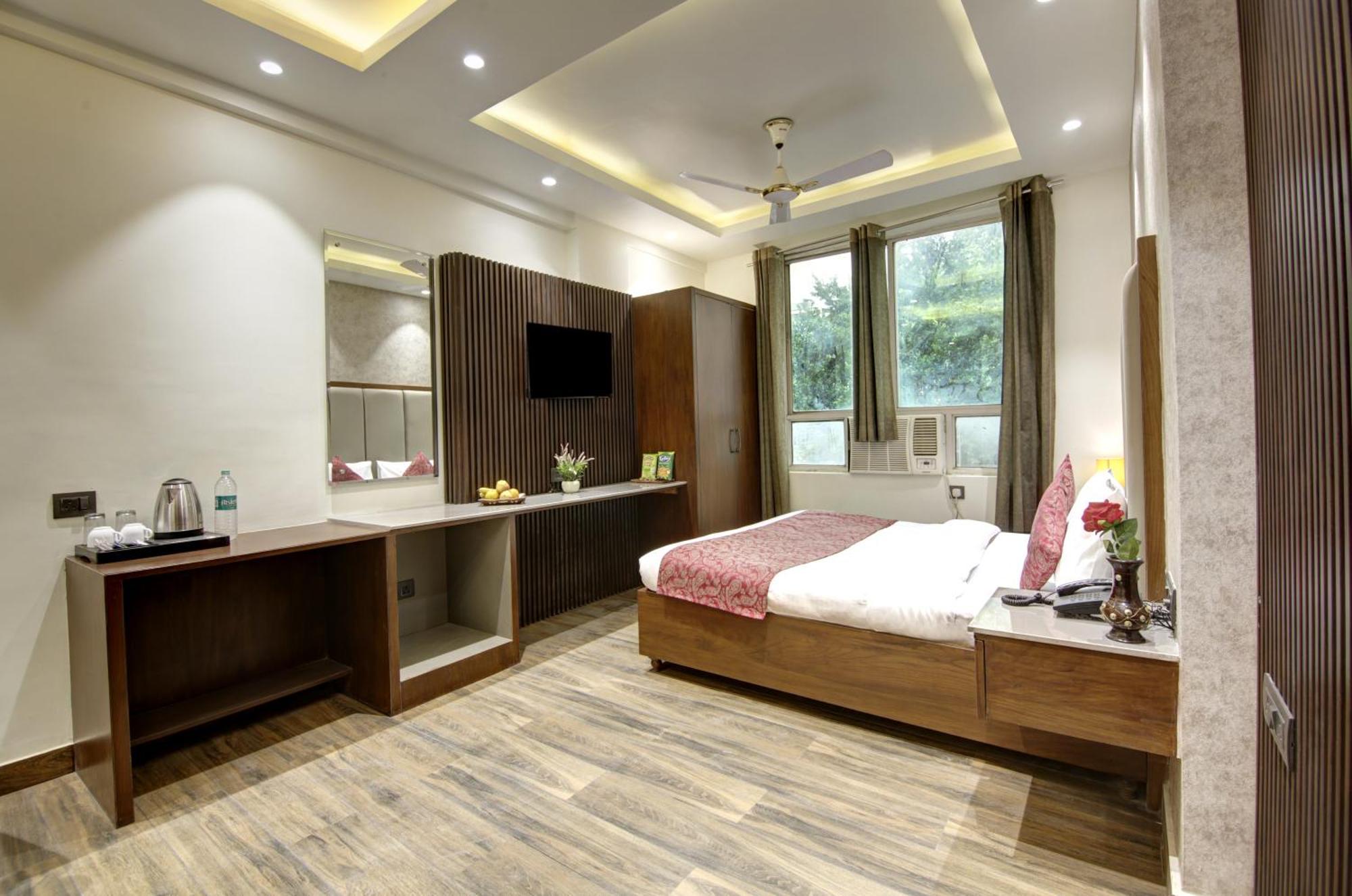 Hotel Kashish Plaza - 5 Mins From Metro Station دلهي المظهر الخارجي الصورة