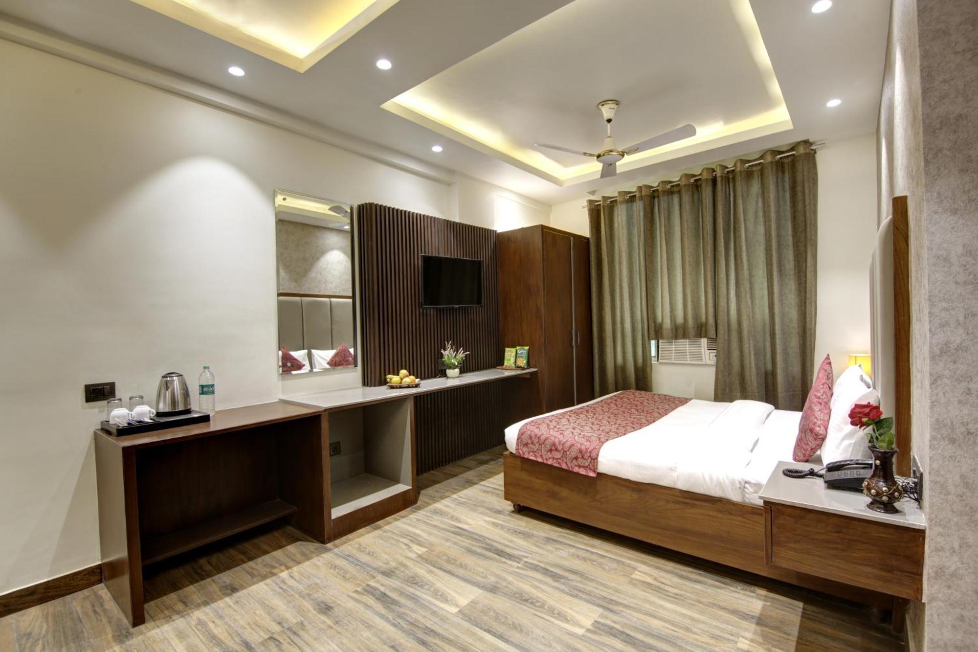 Hotel Kashish Plaza - 5 Mins From Metro Station دلهي المظهر الخارجي الصورة